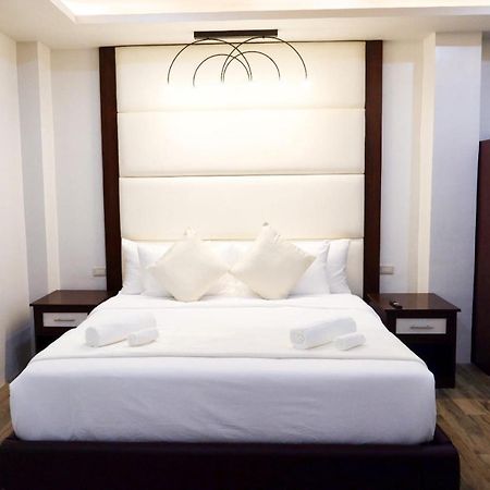 D And R Travellers Inn Kota Naga  Bagian luar foto